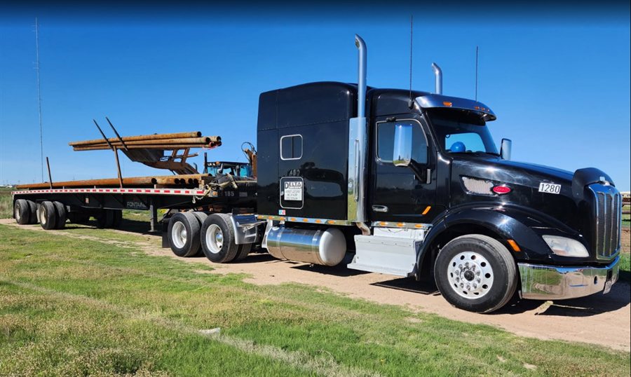 Delta Carrier Group black Peterbilt 579 unit 1280 yard